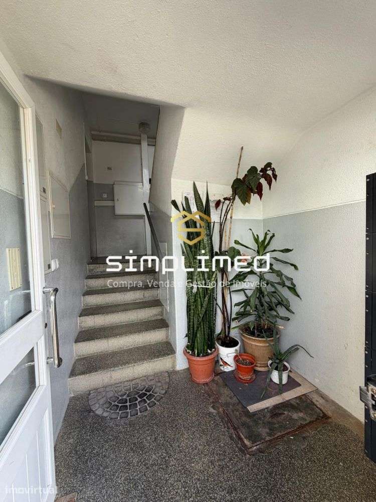 Apartamento T3 localizado no Laranjeiro-18