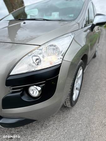 Peugeot 3008 1.6 HDi Premium - 6