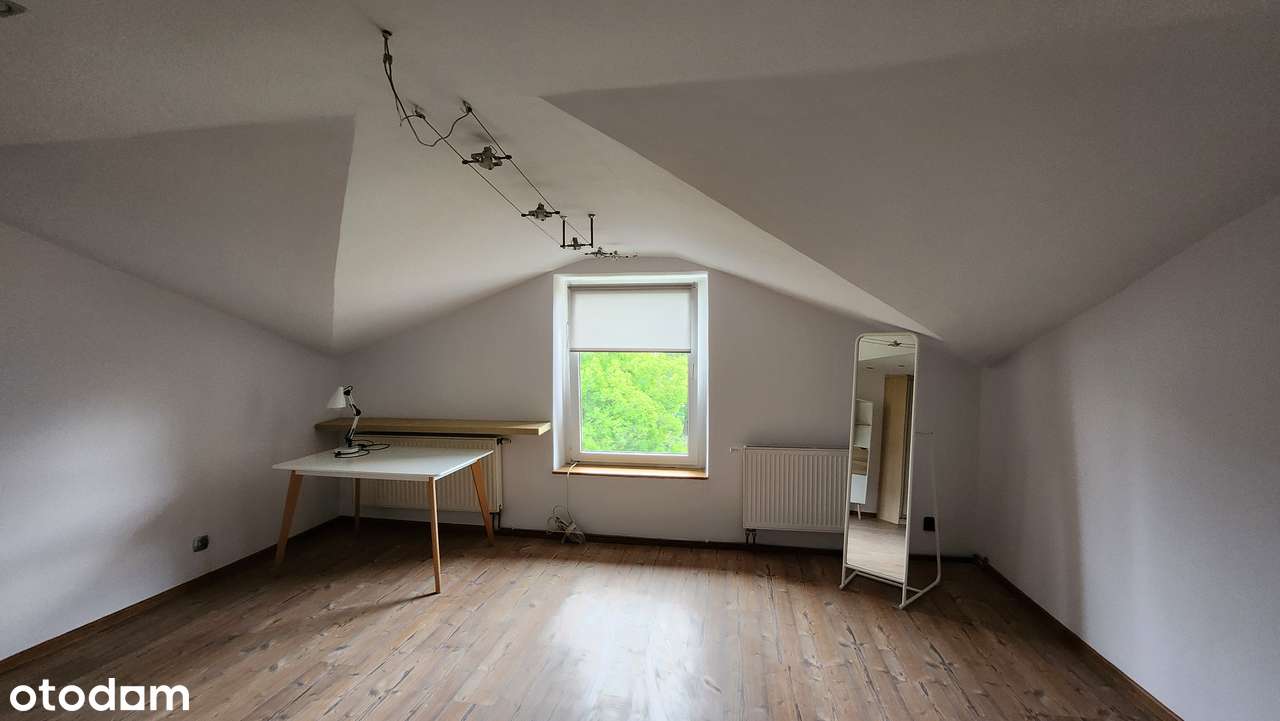 Przestronne 4-pokojowe mieszkanie z ogrzewaniem gazowym-11