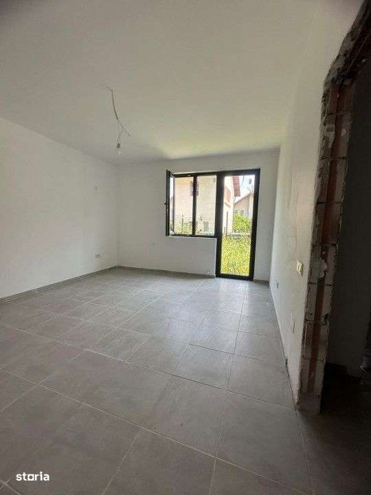 Ansamblu Privat/Case Insiruite P+1+M/Toate Utilitatile id nr 41 - Imagine principală: 4/15