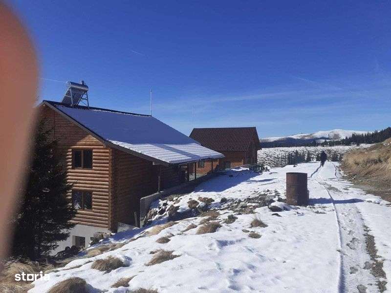 ICedez 1000 mp in Varful lui Roman,Horezu - Imagine principală: 4/7