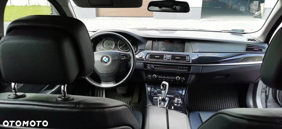 BMW Seria 5 520d Touring - 12