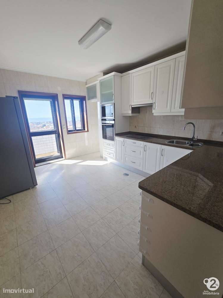 Apartamento T3 com terraço em Santo Ovídeo - Grande imagem: 3/21