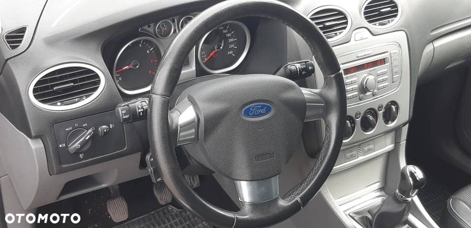 Ford Focus - 16