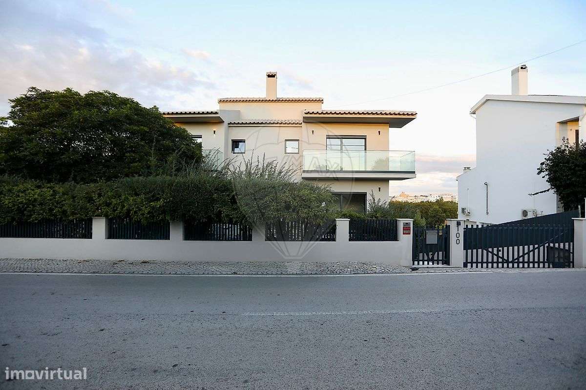 Moradia T7 para venda - Grande imagem: 2/50