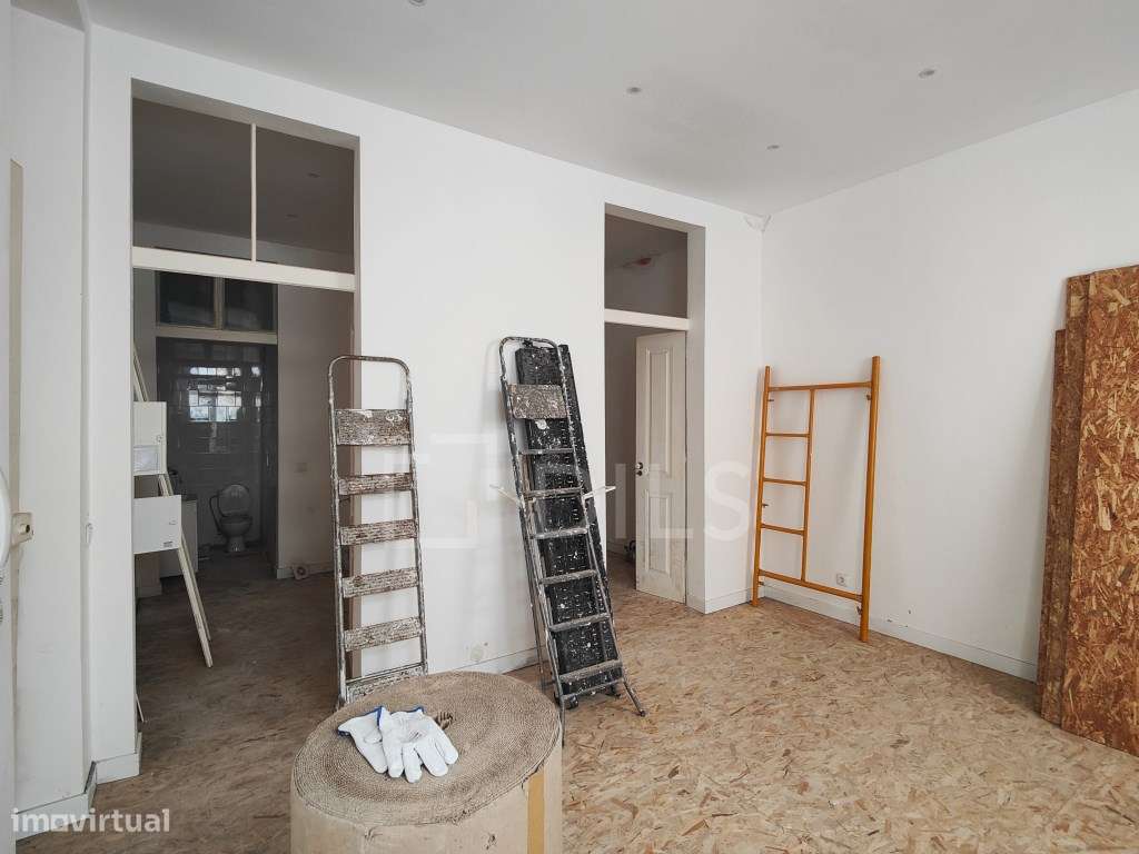 Prédio com projeto e licença a pagamento para reabilitar no Intende... - Grande imagem: 5/23