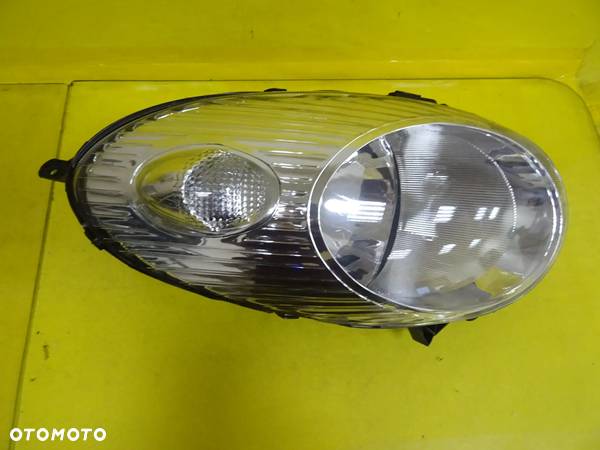 REFLEKTOR LAMPA PRAWA NISSAN MICRA K12 NR305 - 3