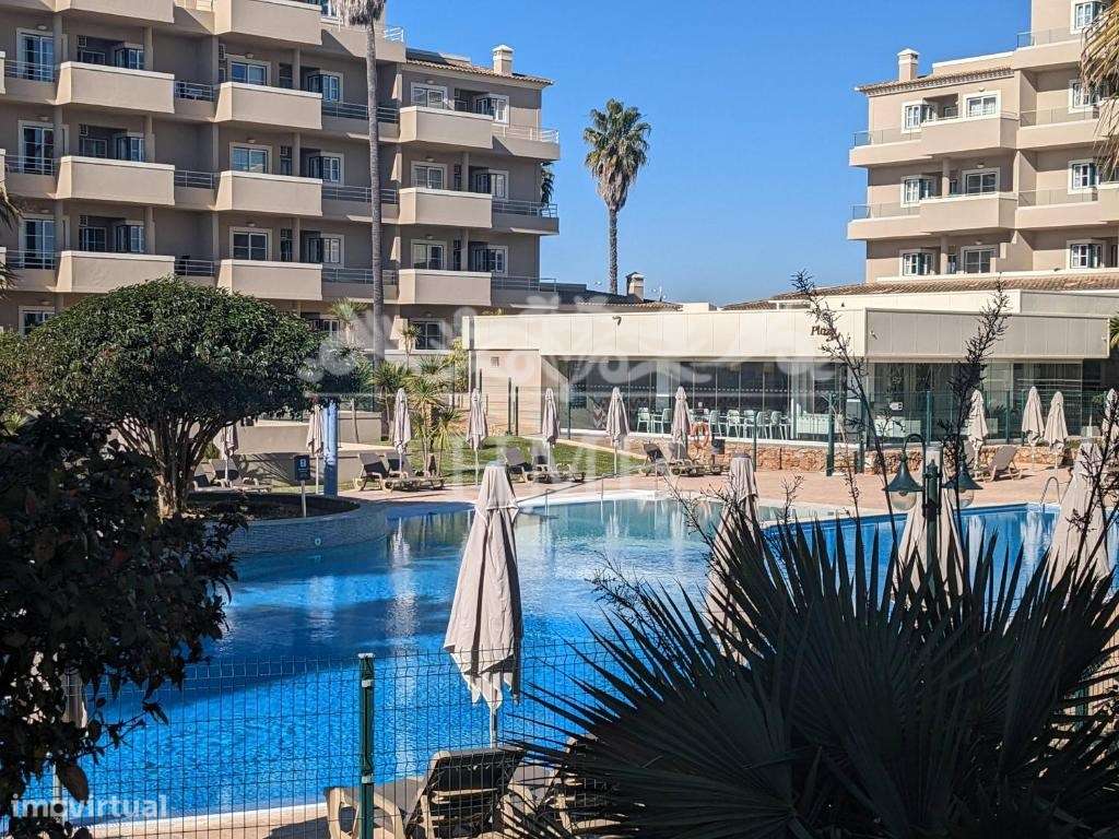 Apartamento T1+1 em Alvor, piscina e garagem-33