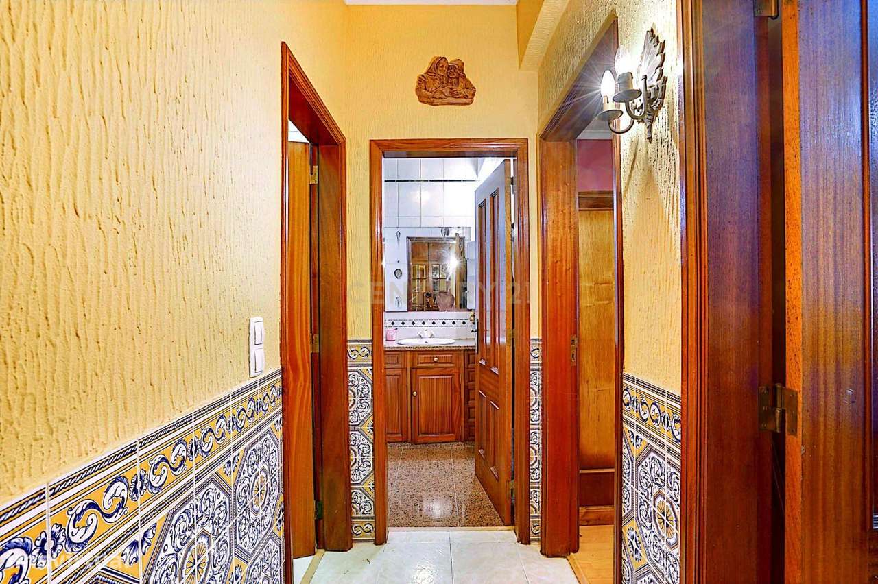 Apartamento T3 convertido em T2 em Linda-A-Velha - excelente localizaç-11