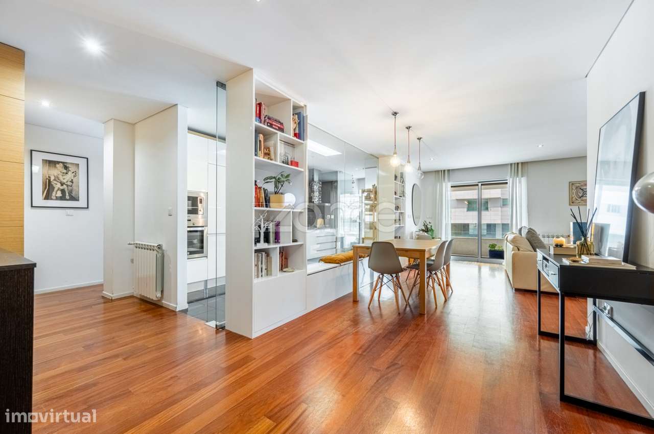 Apartamento T2 Com Varanda E Lugar De Garagem Antas Prestige Porto