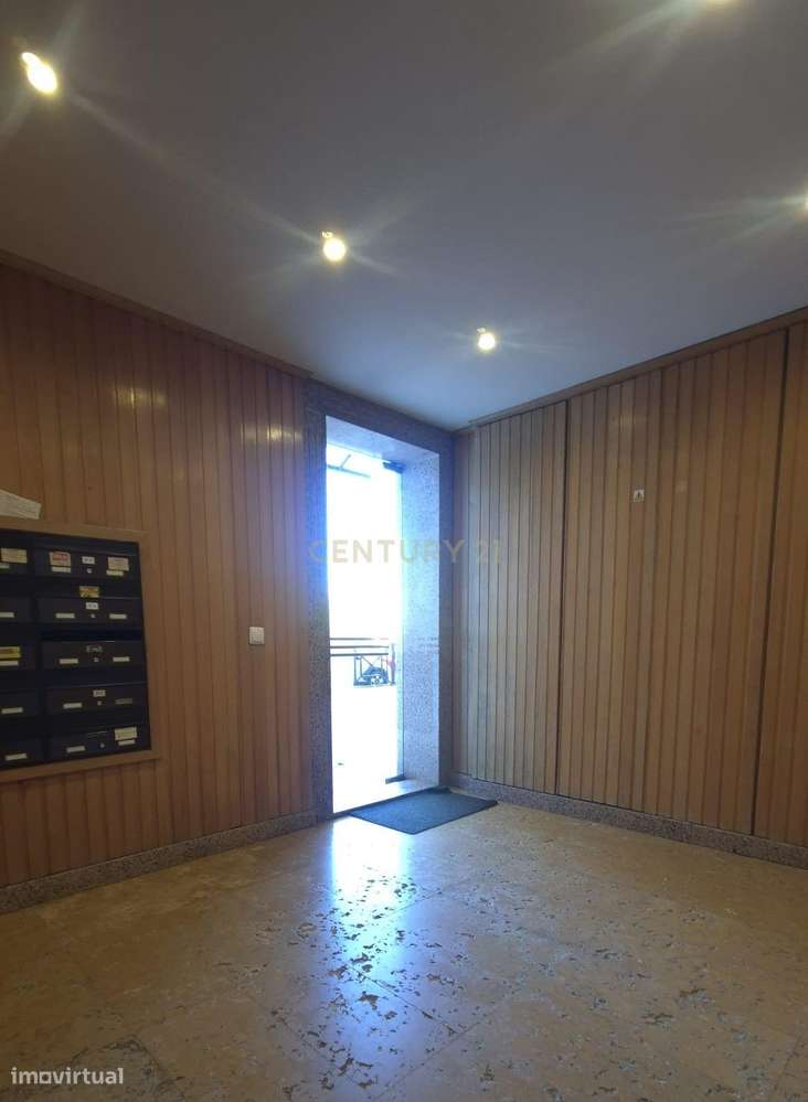 Apartamento T4 em Alfragide, Amadora com Vista para o Rio - Grande imagem: 4/31