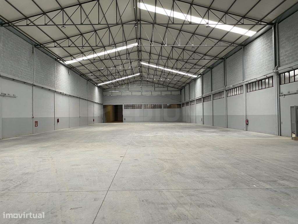 Armazém Industrial - Zona Industrial de Lousado (Vila Nova de Famal... - Grande imagem: 3/15