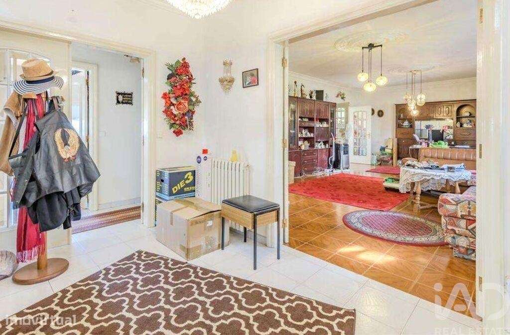 Prédio T6 em Covilhã e Canhoso de 688,00 m2 - Grande imagem: 3/29