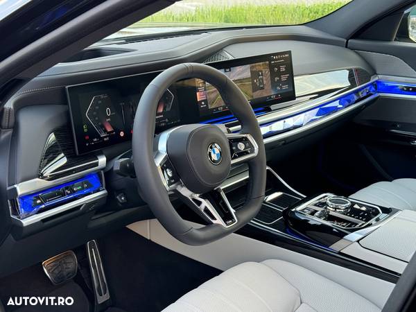 BMW Seria 7 740d xDrive MHEV - 7