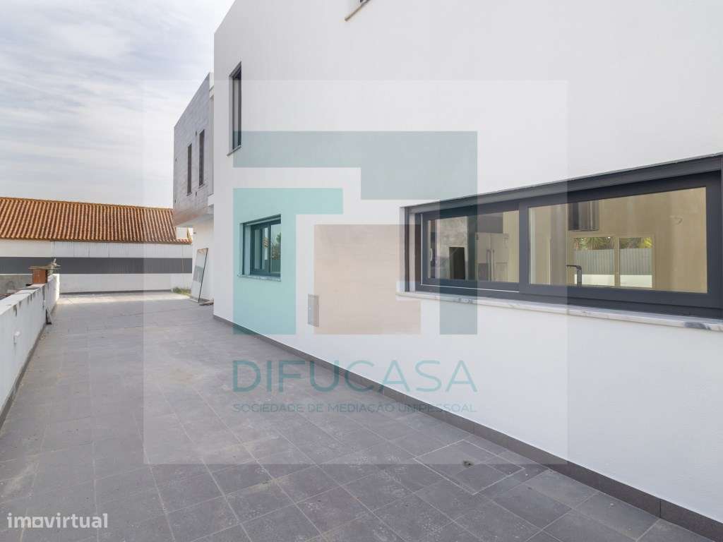 R128 Moradia T6 Azeitão-49