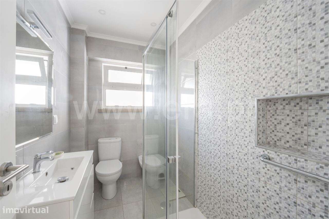 Apartamento T2; Cruz de Pau-13