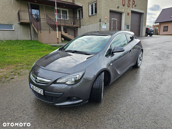 Opel Astra IV GTC 1.4 T Sport S&S - 10