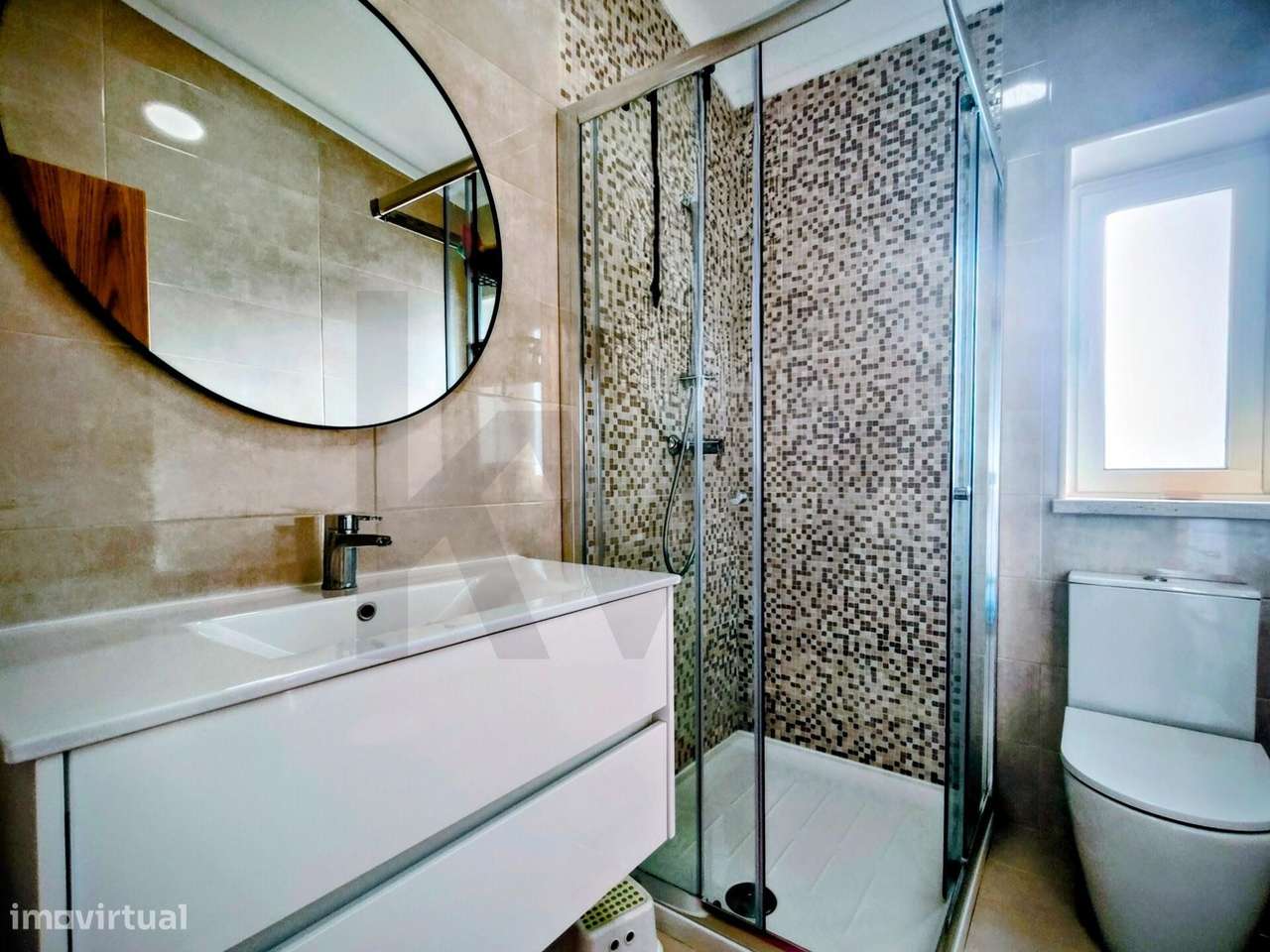 Moradia T4 Renovada em Pinheiros de Marim, Olhão-23