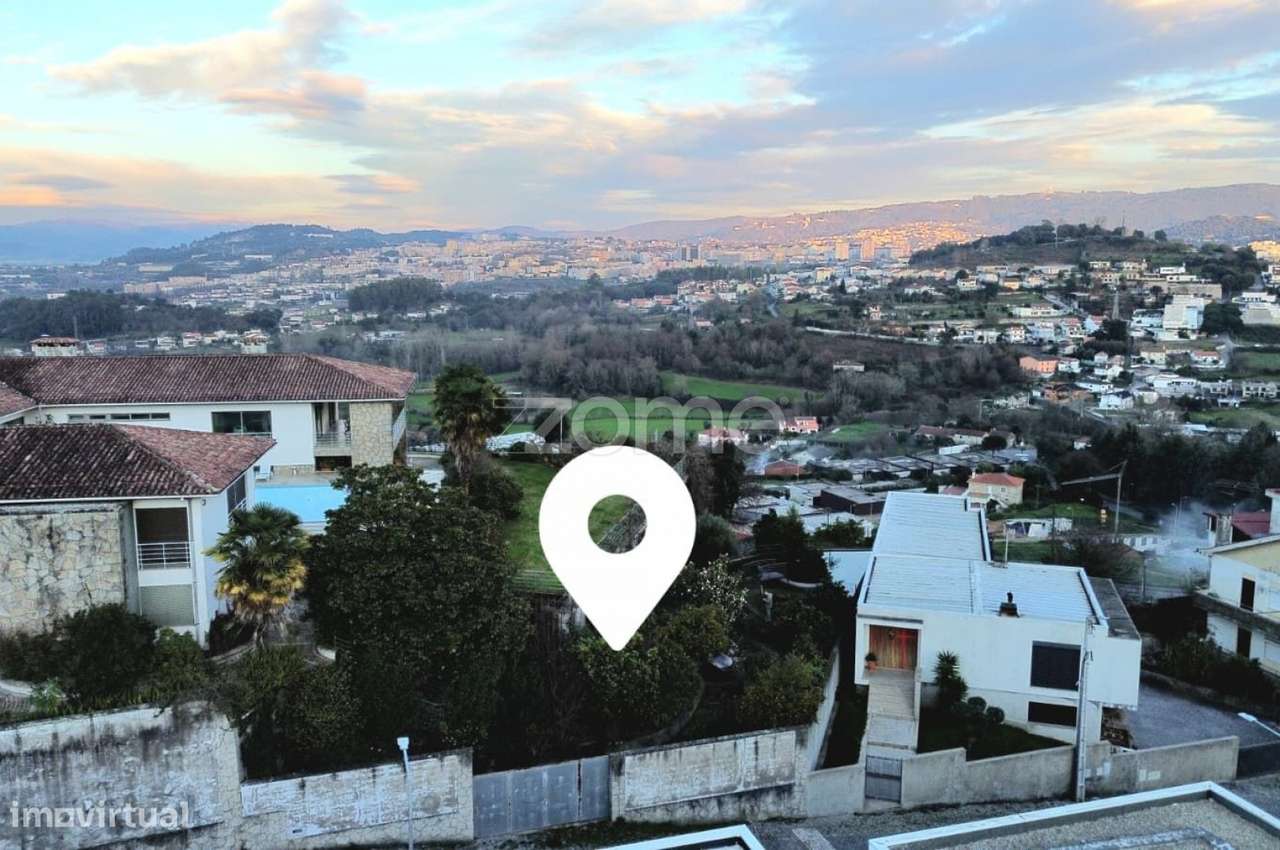 Terreno Urbano com estrutura, em Gondizalves, Braga - Grande imagem: 2/21