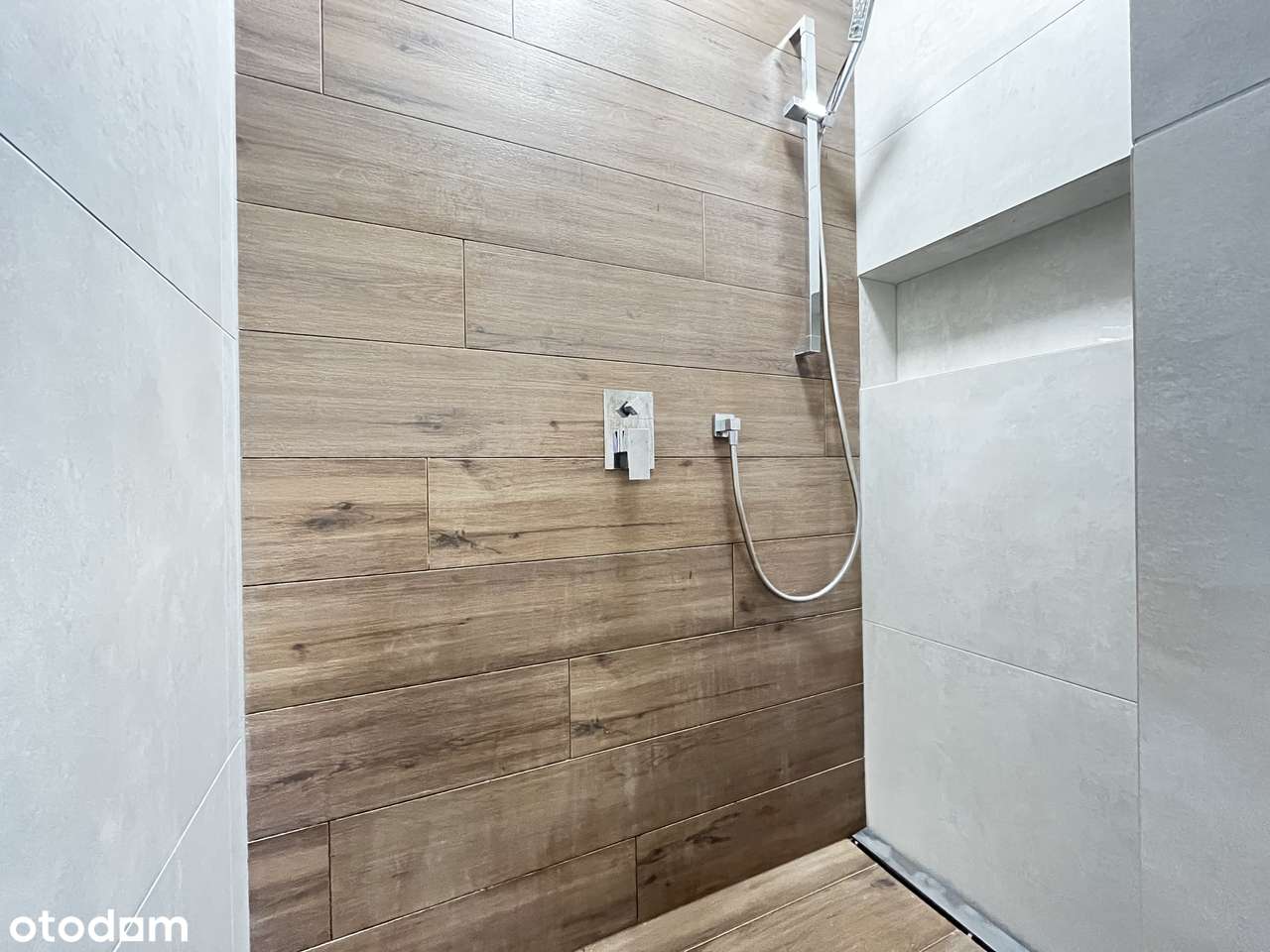 5 pokoi w zabudowie szeregowej - możliwość podziału na dwa mieszkania-18