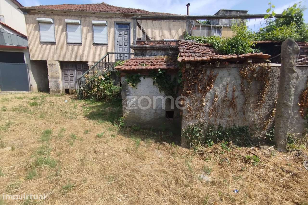 Moradia, 100 m², Castro Daire - Grande imagem: 2/31