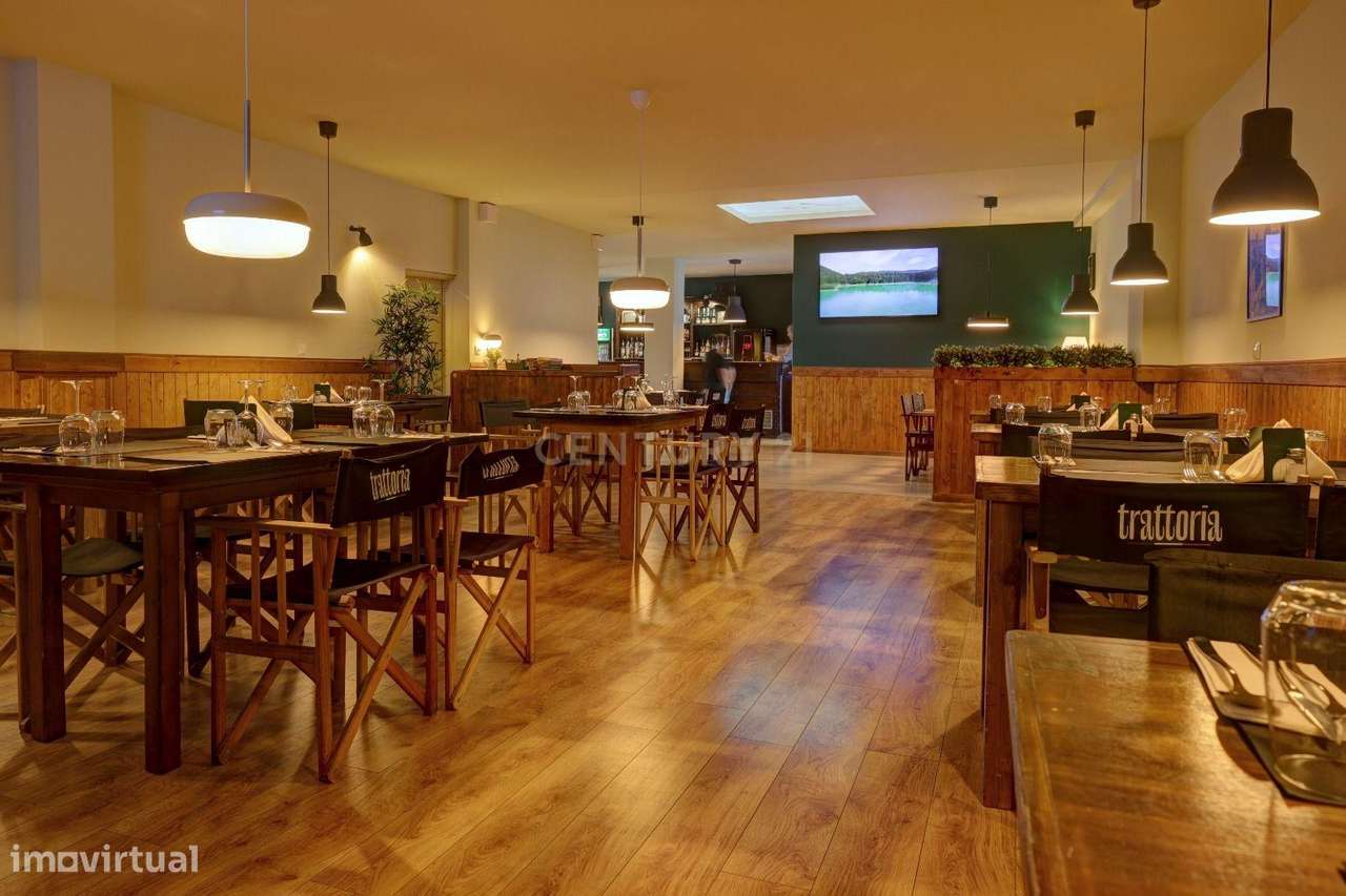 Restaurante "Trattoria"  totalmente equipado e a funcionar. - Grande imagem: 5/15