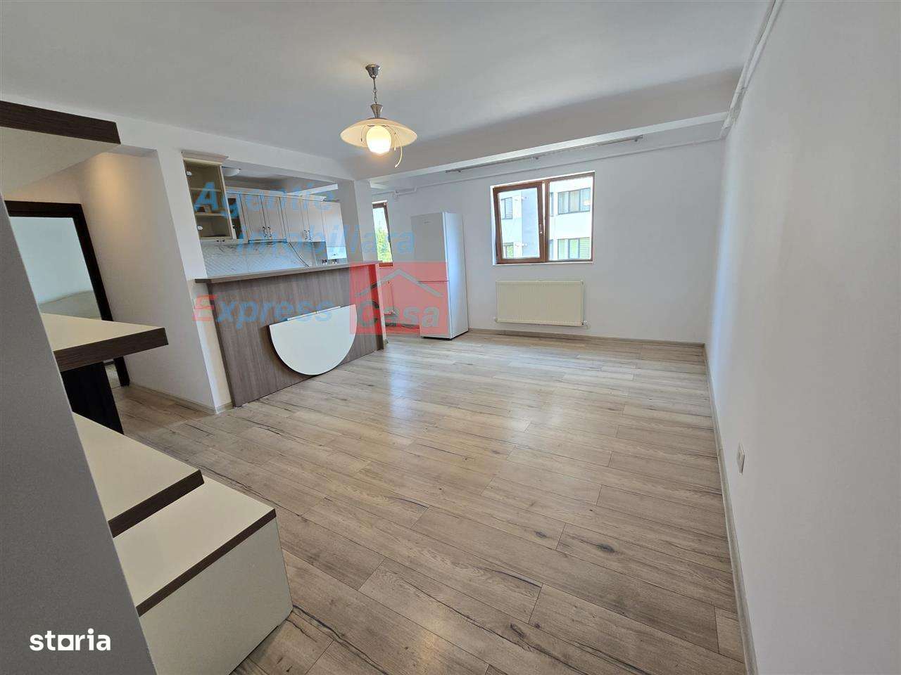 Super oferta! Apartament 3 camere, etaj 1, zona Palas Mall-7