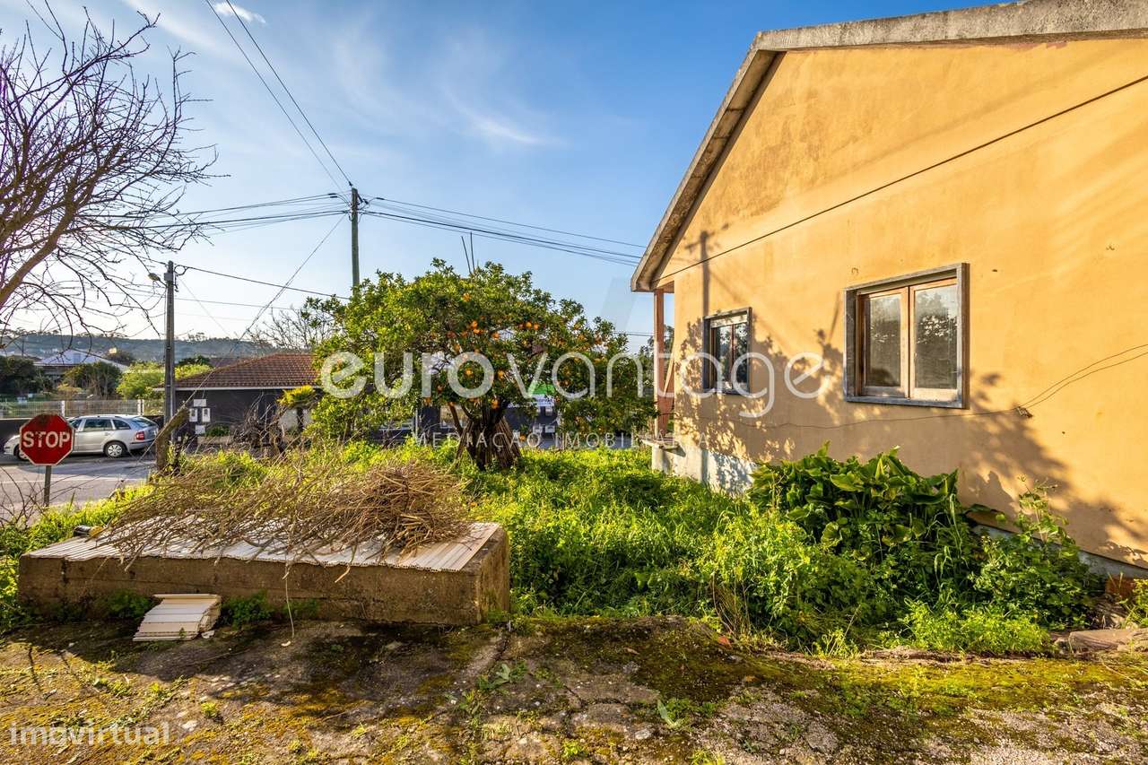 Moradia T3 para Restauro em Pernelhas, Leiria - Grande imagem: 4/33