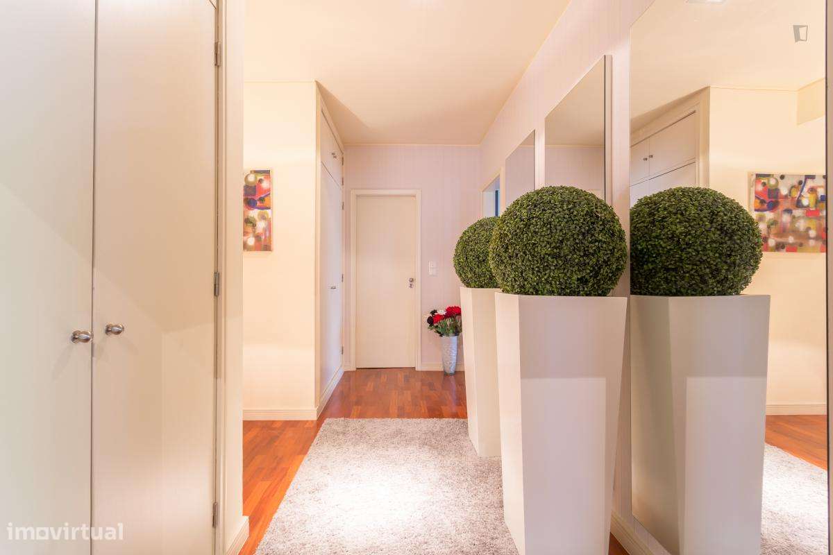 Quarto - localizado em Foz do Douro Porto - Grande imagem: 2/10