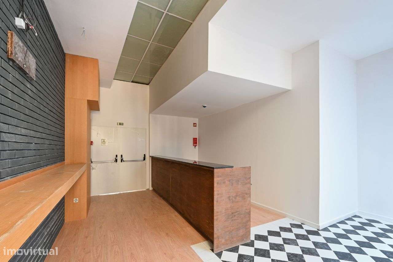 Armazém para venda - Porto - Grande imagem: 4/18