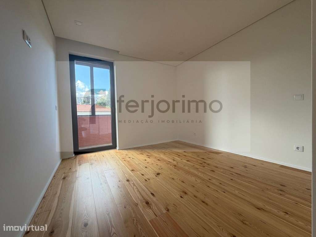 Fantástico T2 em Creixomil-17