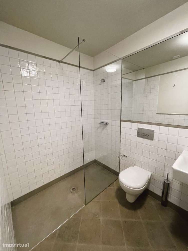 Arrendamento de Apartamento T3D na rua de Mouzinho da Silveira, 171 - Grande imagem: 3/20