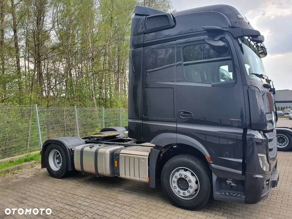 Mercedes-Benz Actros - 2