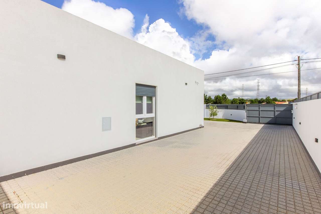 Moradia Térrea de Luxo com Piscina - Qtª Marquesa - Palmela-27