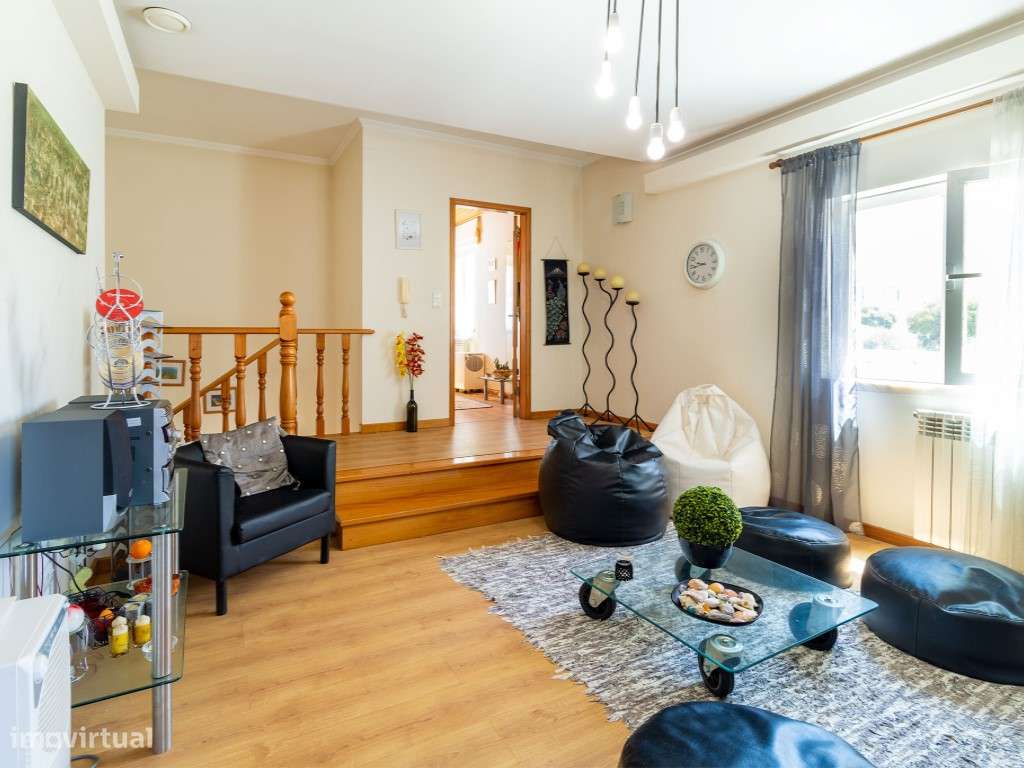 Moradia exclusiva com vista mar deslumbrante, piscina e localização...-29