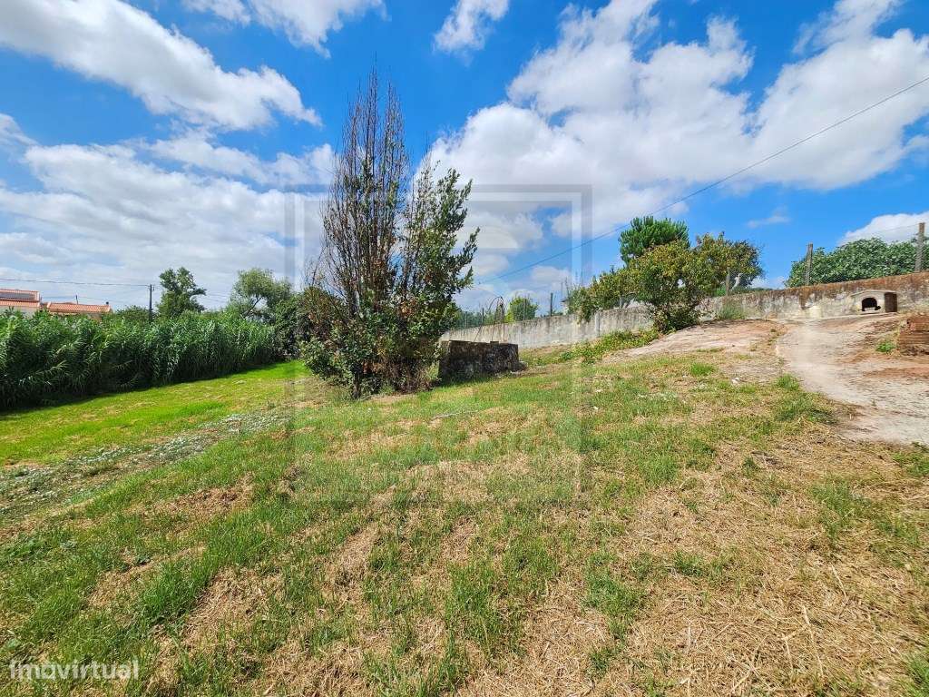 Moradia para Recuperar com Terreno de 1.600 m² na Ventosa, Cadaval-20