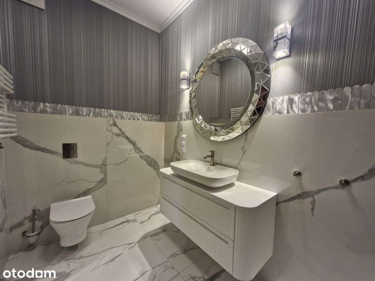 Przestronny Apartament w sercu Gdyni na 2 piętrze-8