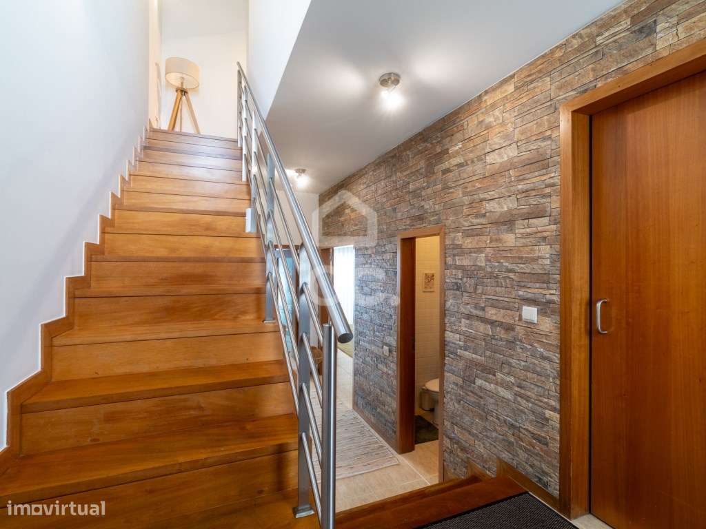 Moradia de Gaveto T3 em Ribeirão-22