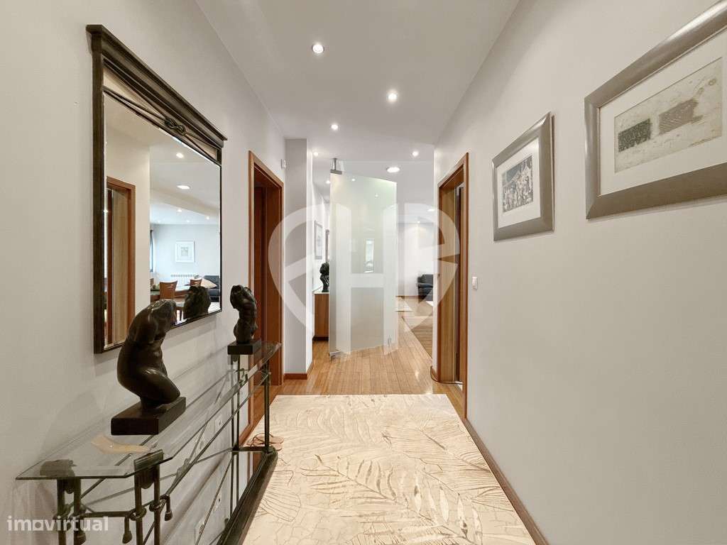 Apartamento T3+1 Duplex C/Terraço 250m2 // Condominio-16