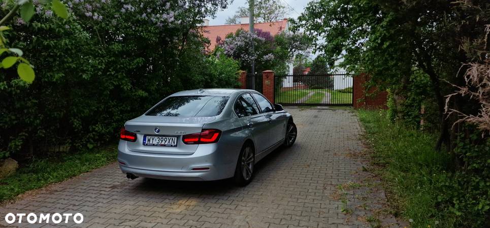 BMW Seria 3 330i xDrive Luxury Line sport - 7