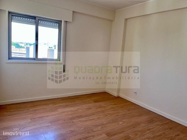 Apartamento T3 com Varanda e vistas desafogadas | Santa Luzia | Par...-11