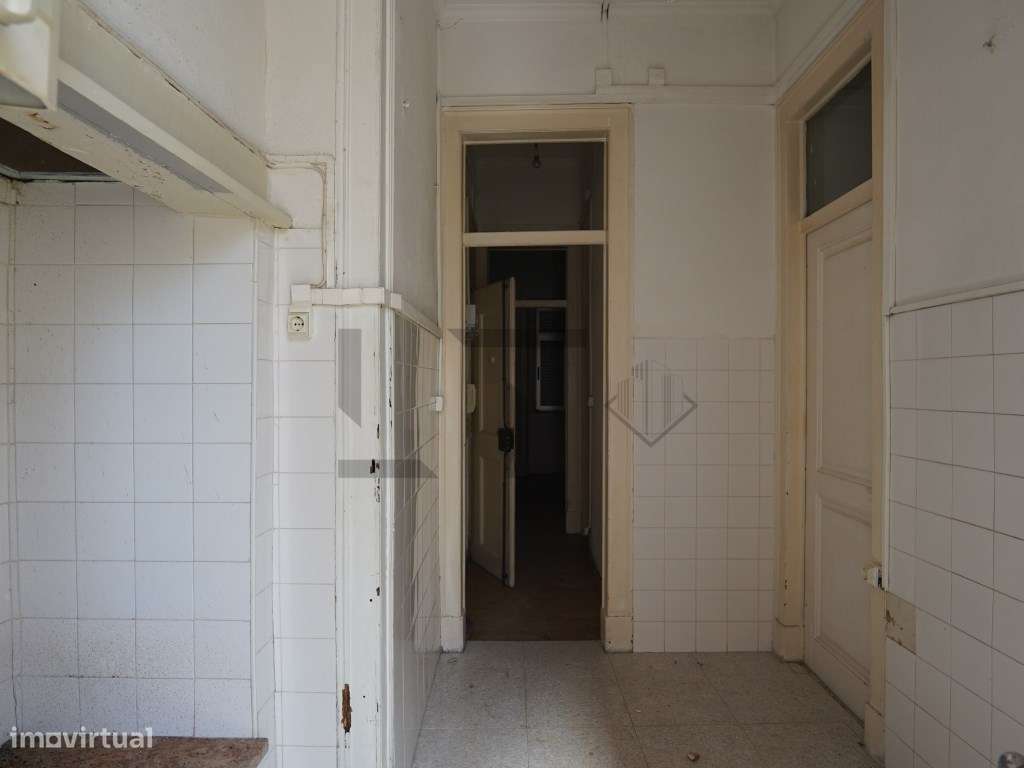 Prédio com 6 Apartamentos para Reabilitação em Marvila, Lisboa-18