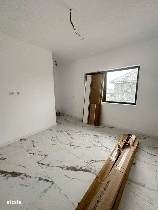 Vanzare Apartament 2 camere+curte 60mp si 2 locuri de parcare-13