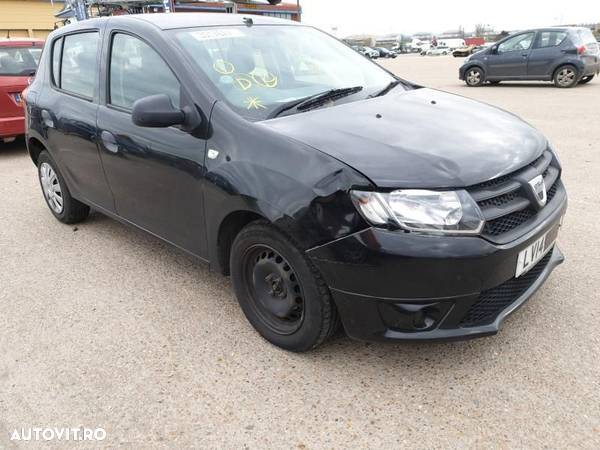 Dezmembrez Dacia Sandero 2 Negru Anglia - 2