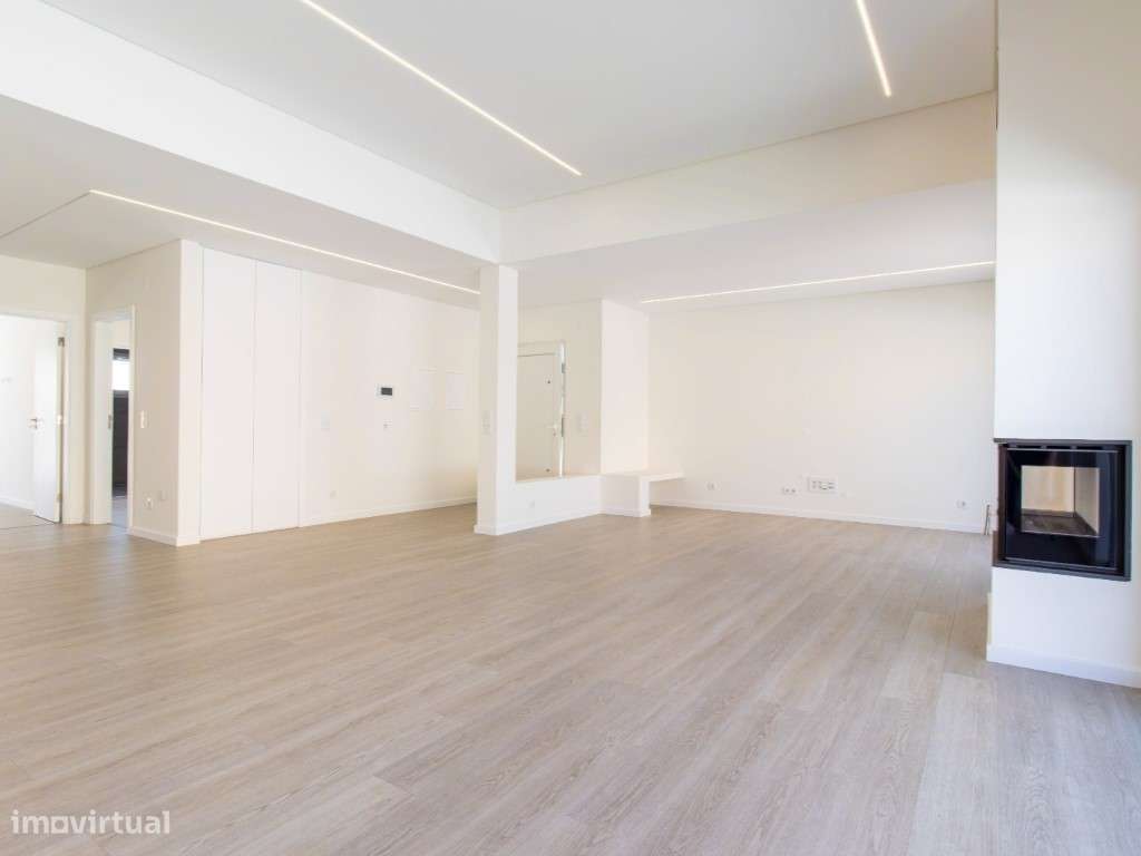 Moradia T4, térrea a Venda em zona privilegiada de Azeitão - Grande imagem: 5/29