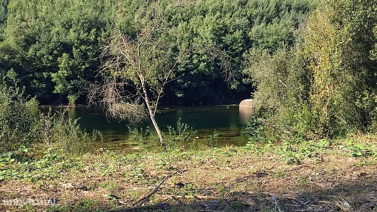 Terreno junto ao rio em Monsul, Póvoa de Lanhoso - Grande imagem: 2/20