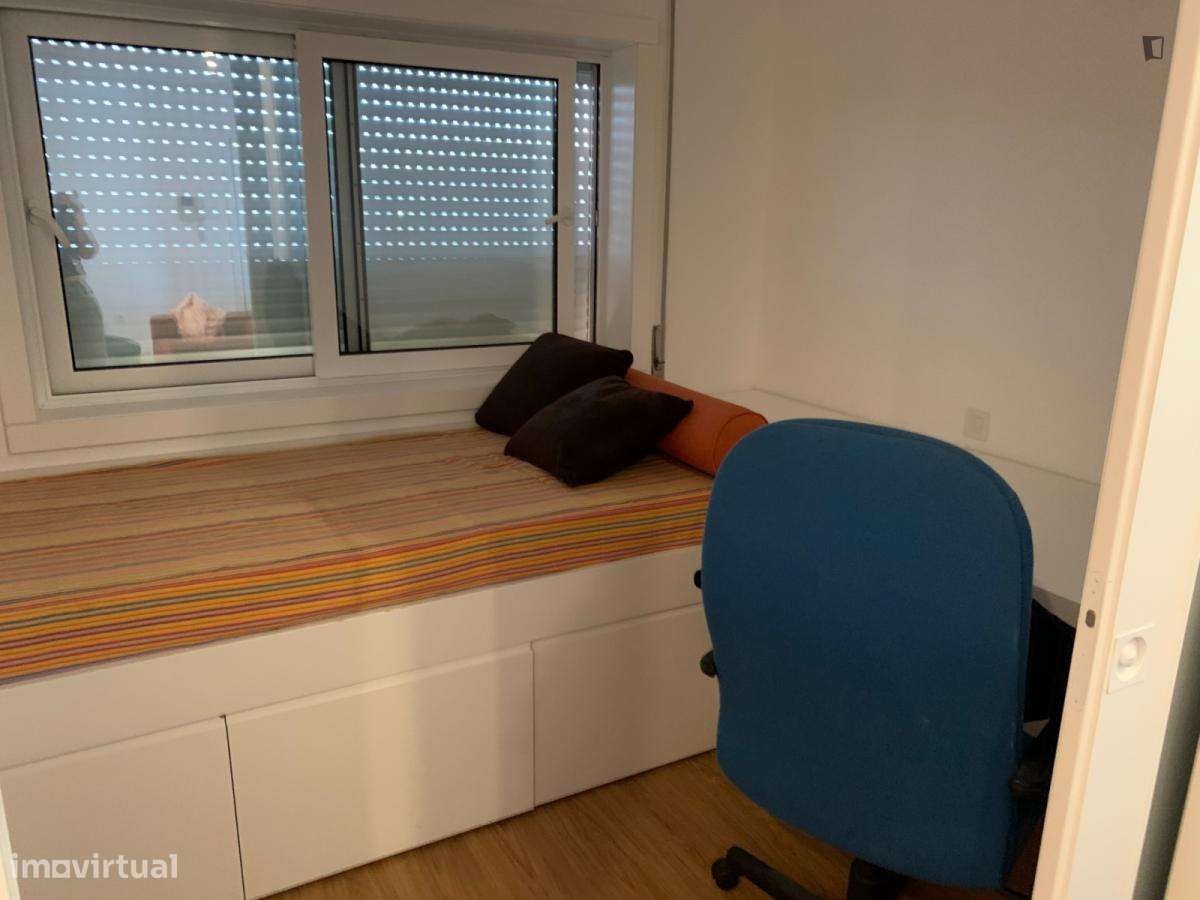 Quarto - localizado em Aldoar Porto - Grande imagem: 2/8