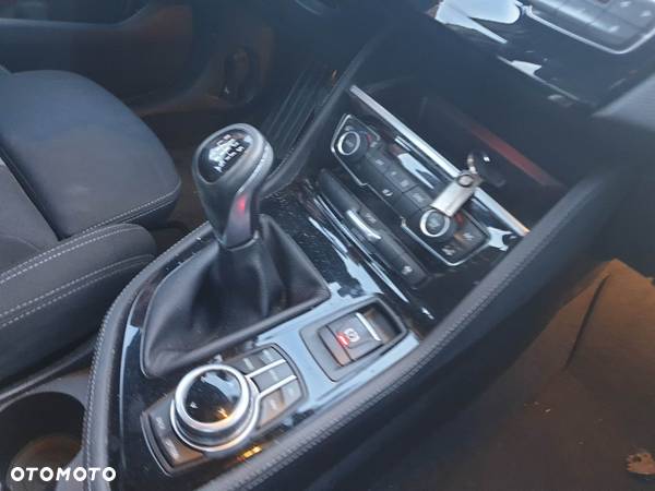 BMW Seria 2 216d - 10