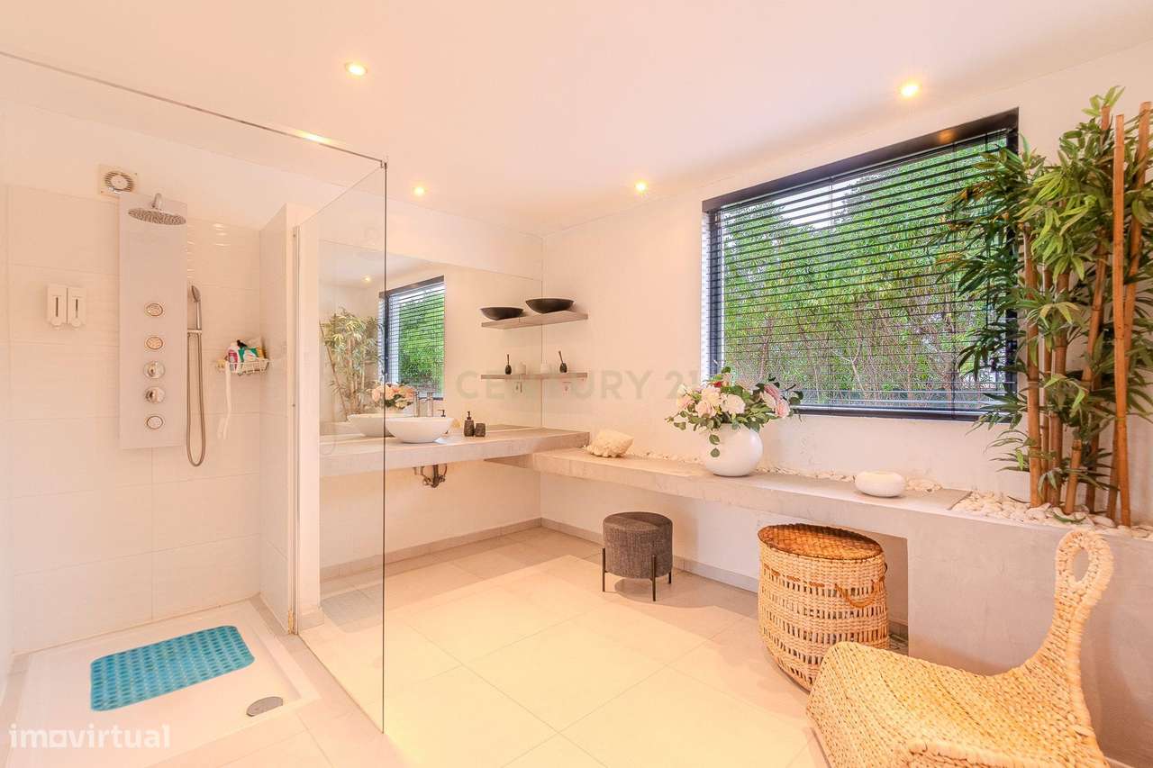 Moradia Renovada com Piscina em Quelfes, Olhão-18