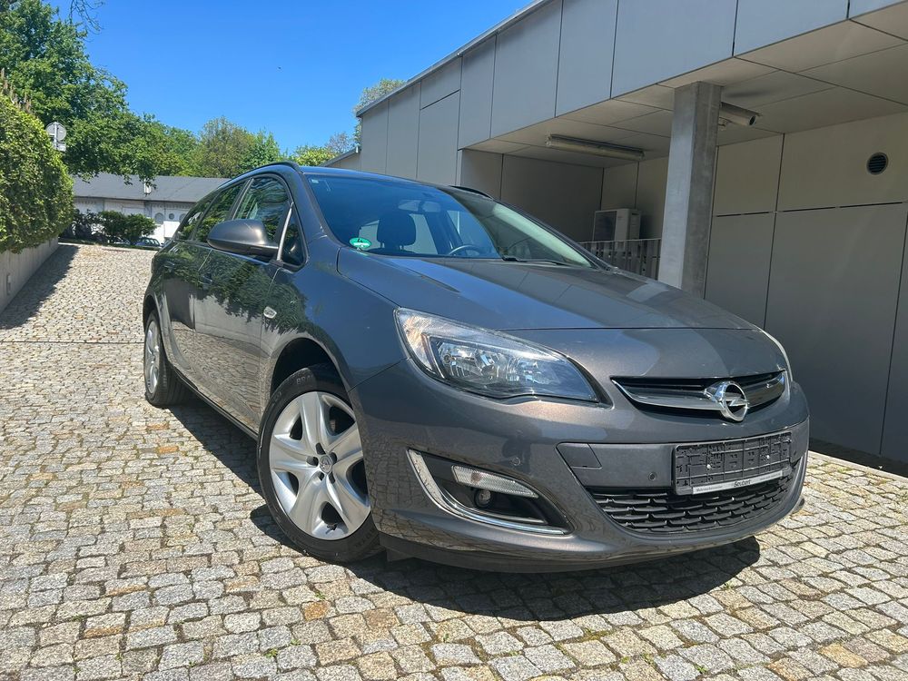 Opel Astra J 1.4 Turbo ecoFLEX Start/Stop 2012